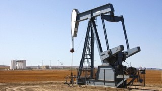 La OPEP decide un mínimo aumento de la producción en 100.000 barriles diarios a partir de septiembre