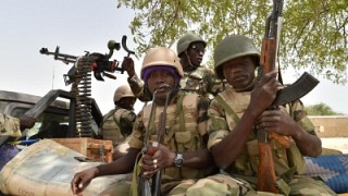 Hombres armados matan a casi 200 personas en Nigeria